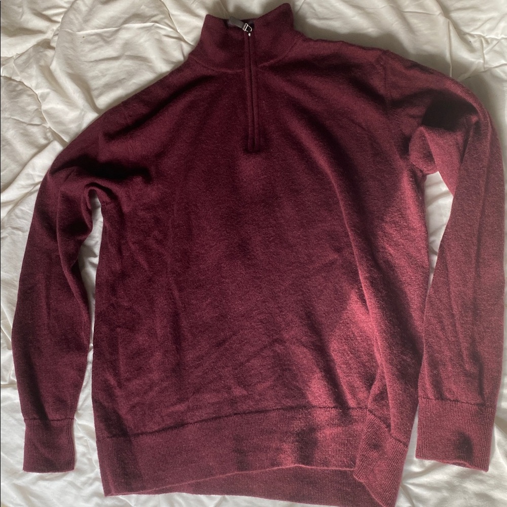 Men’s untuckit merino wool sweater in burgundy/wine color